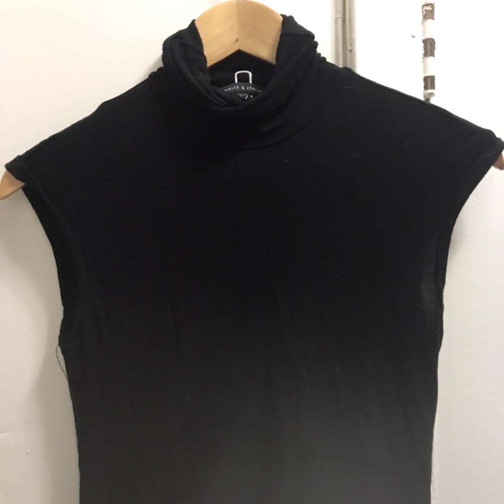 Black Sleeveless Turtleneck Top